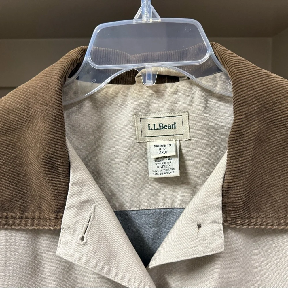 L.L. Bean Women's Cream Barn Coat Large - Picture 8 of 10